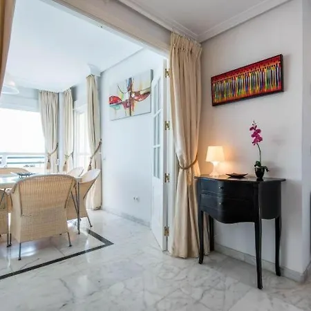Torrequebrada Beachfront Apartment, Costa Del Sol *