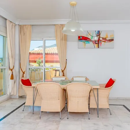 Torrequebrada Beachfront Apartment, Costa Del Sol