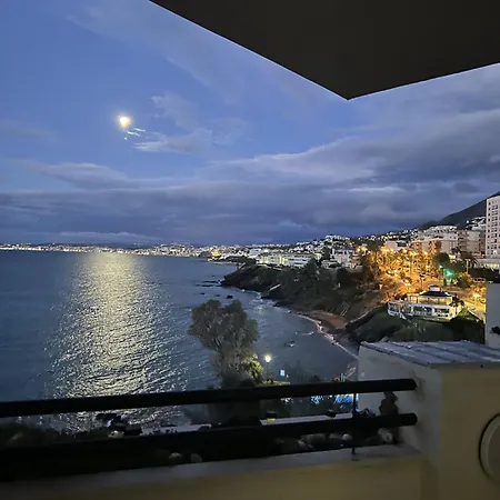 Torrequebrada Beachfront Apartment, Costa Del Sol Lägenhet *