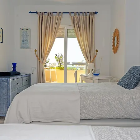 Torrequebrada Beachfront Apartment, Costa Del Sol Lägenhet