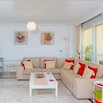 Torrequebrada Beachfront Apartment, Costa Del Sol Appartamento