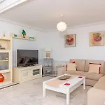 Torrequebrada Beachfront Apartment, Costa Del Sol *
