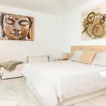 Torrequebrada Beachfront Apartment, Costa Del Sol *