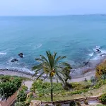 Torrequebrada Beachfront Apartment, Costa Del Sol Benalmádena