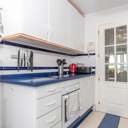 Torrequebrada Beachfront Apartment, Costa Del Sol 公寓 *