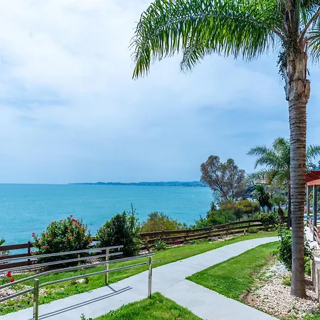 Torrequebrada Beachfront Apartment, Costa Del Sol * 贝纳尔马德纳
