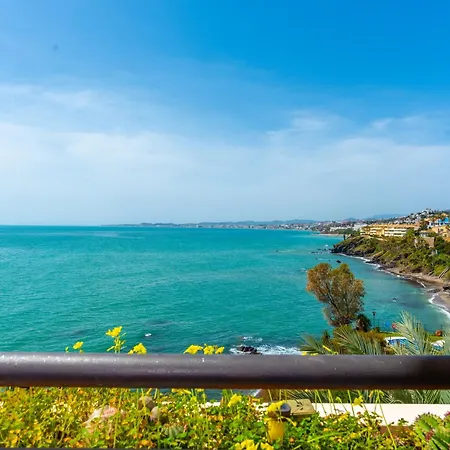 Torrequebrada Beachfront Apartment, Costa Del Sol